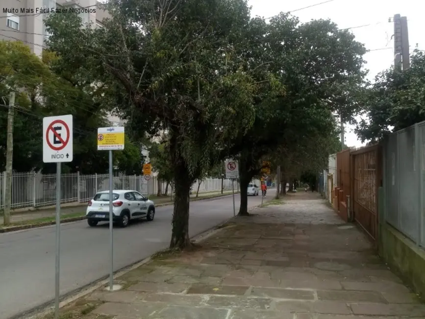 Casa com 3 quartos à venda, 178m2 em Teresópolis, Porto Alegre - RS - imagem 3 Foto 3 de Casa com 3 quartos à venda, 178m2 em Teresópolis, Porto Alegre - RS