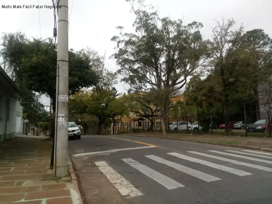 Casa com 3 quartos à venda, 178m2 em Teresópolis, Porto Alegre - RS - imagem 4 Foto 4 de Casa com 3 quartos à venda, 178m2 em Teresópolis, Porto Alegre - RS