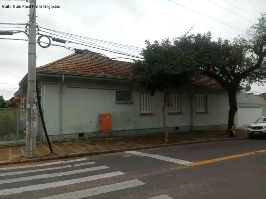 Foto 2 de Casa com 3 quartos à venda, 178m2 em Teresópolis, Porto Alegre - RS