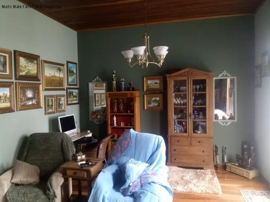 Casa com 3 quartos à venda, 178m2 em Teresópolis, Porto Alegre - RS - imagem 9 Foto 9 de Casa com 3 quartos à venda, 178m2 em Teresópolis, Porto Alegre - RS