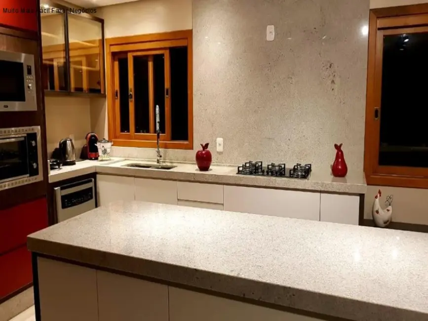 Casa com 4 quartos à venda, 358m2 em Nova Petropolis - RS - imagem 9 Foto 9 de Casa com 4 quartos à venda, 358m2 em Nova Petropolis - RS