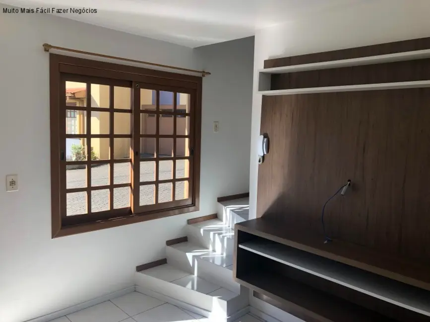 Foto 2 de Casa de Condomínio com 2 quartos à venda, 90m2 em Nova Petropolis - RS