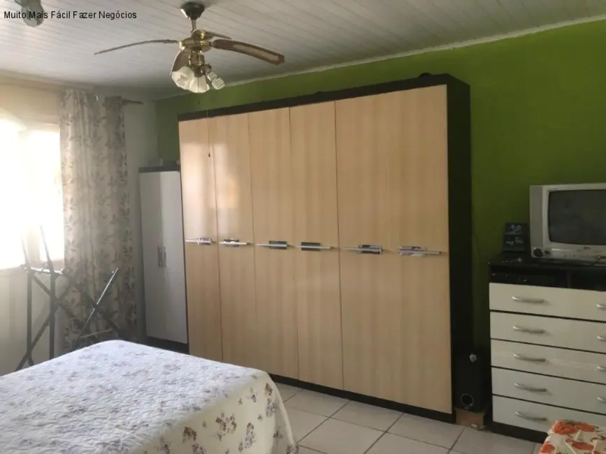 Casa com 2 quartos à venda, 120m2 em Espírito Santo, Porto Alegre - RS - imagem 9 Foto 9 de Casa com 2 quartos à venda, 120m2 em Espírito Santo, Porto Alegre - RS