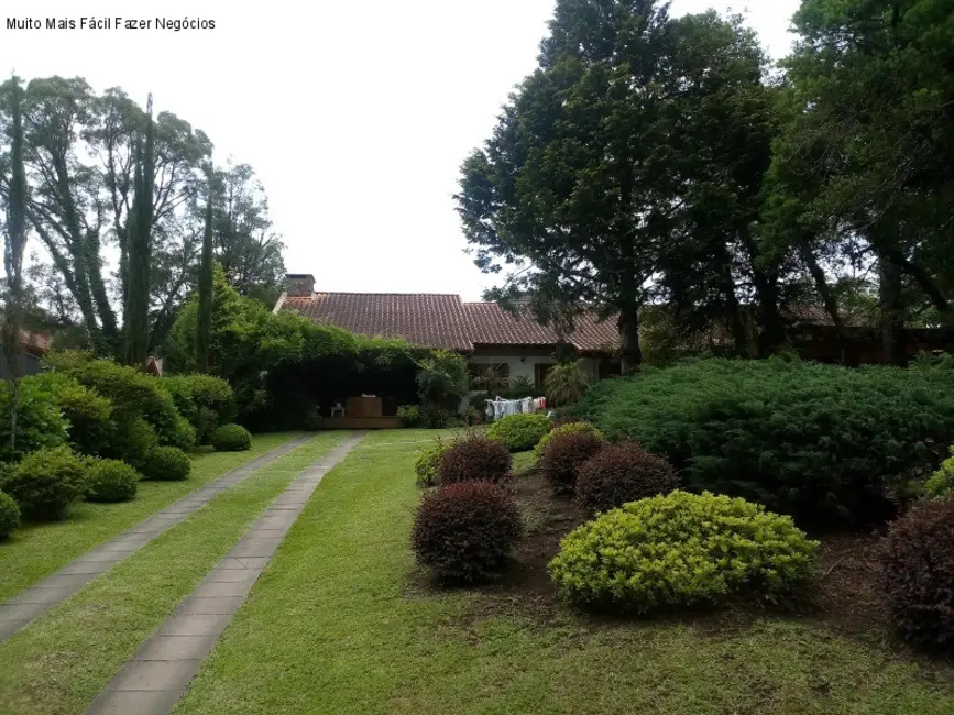 Casa com 4 quartos à venda, 280m2 em Canela - RS - imagem 8 Foto 8 de Casa com 4 quartos à venda, 280m2 em Canela - RS