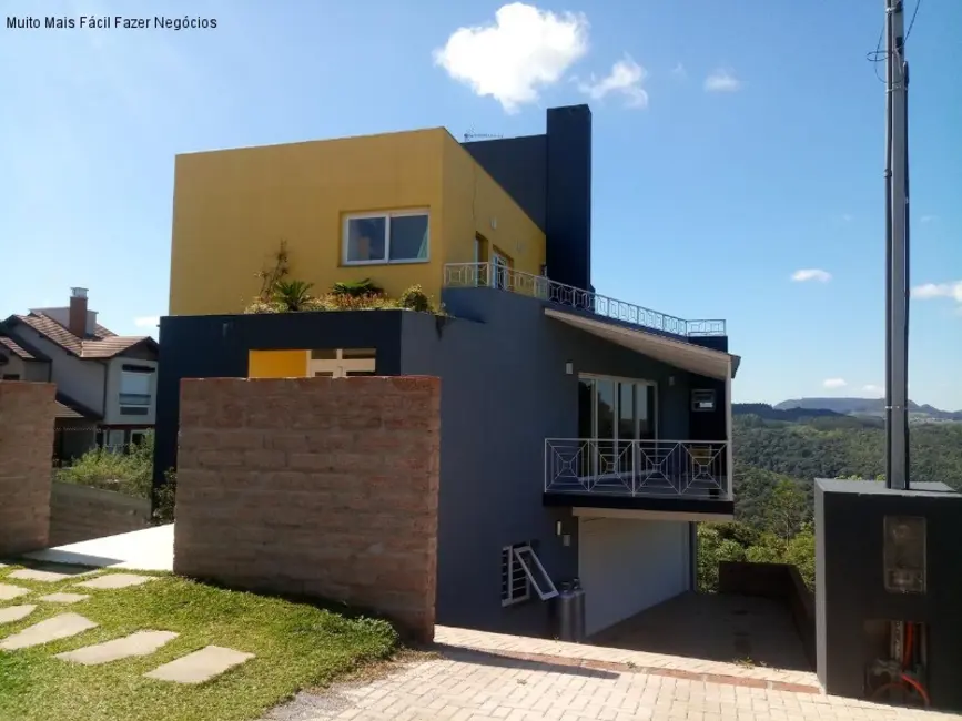 Foto 1 de Casa com 5 quartos à venda, 400m2 em Nova Petropolis - RS