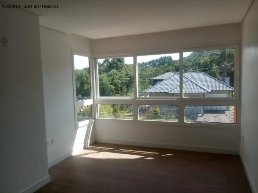 Foto 3 de Casa com 3 quartos à venda, 155m2 em Nova Petropolis - RS