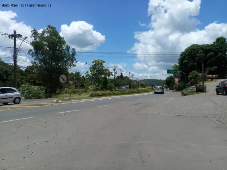 Sala Comercial à venda e para alugar, 166m2 em Nova Petropolis - RS - imagem 5 Foto 5 de Sala Comercial à venda e para alugar, 166m2 em Nova Petropolis - RS
