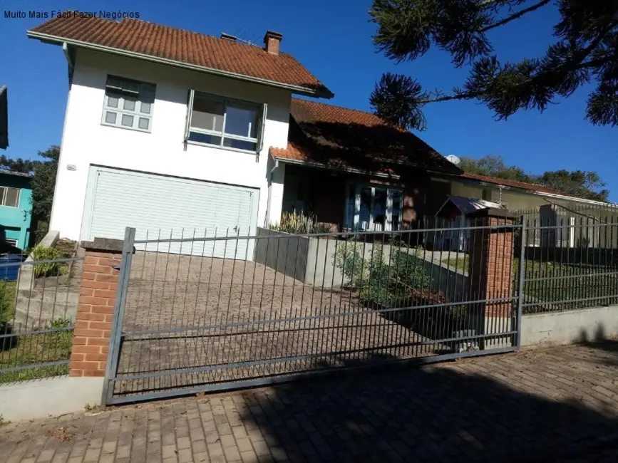 Casa com 3 quartos à venda, 280m2 em Nova Petropolis - RS - imagem 1 Foto 1 de Casa com 3 quartos à venda, 280m2 em Nova Petropolis - RS