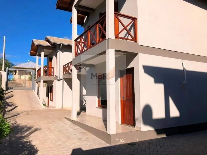 Foto 2 de Casa de Condomínio com 2 quartos para alugar, 109m2 em Nova Petropolis - RS