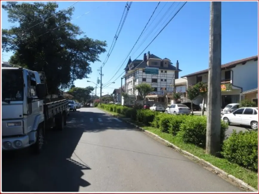 Foto 2 de Terreno / Lote à venda, 680m2 em Centro, Nova Petropolis - RS