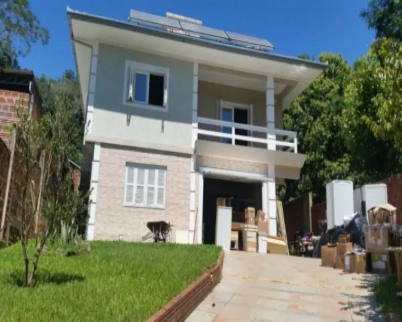 Casa com 4 quartos à venda, 190m2 em Nova Petropolis - RS - imagem 3 Foto 3 de Casa com 4 quartos à venda, 190m2 em Nova Petropolis - RS