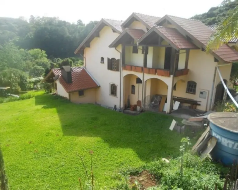 Foto 4 de Casa com 5 quartos à venda, 360m2 em Nova Petropolis - RS