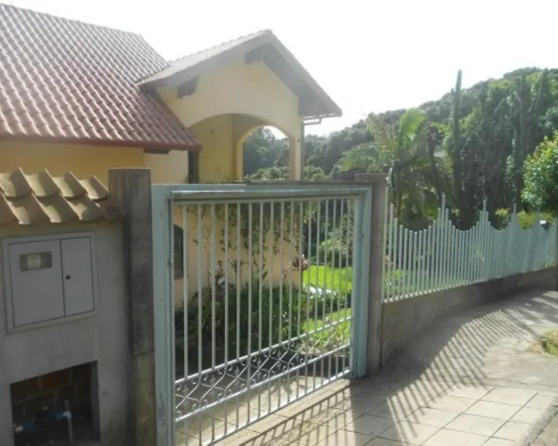 Foto 3 de Casa com 5 quartos à venda, 360m2 em Nova Petropolis - RS