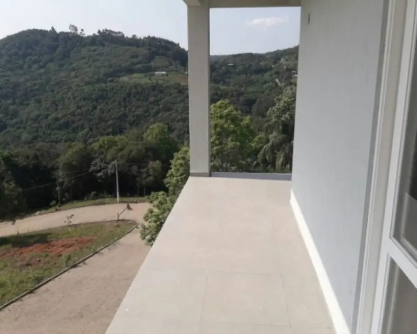 Casa com 4 quartos à venda e para alugar, 348m2 em Nova Petropolis - RS - imagem 8 Foto 8 de Casa com 4 quartos à venda e para alugar, 348m2 em Nova Petropolis - RS