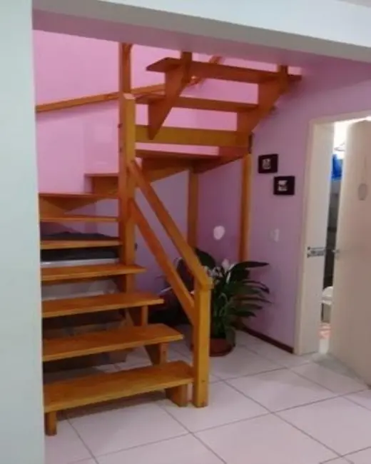 Casa com 3 quartos à venda, 126m2 em Igara, Canoas - RS - imagem 6 Foto 6 de Casa com 3 quartos à venda, 126m2 em Igara, Canoas - RS