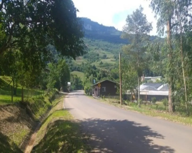 Sítio / Rancho com 4 quartos à venda, 168m2 em Vila Cristina, Caxias Do Sul - RS - imagem 3 Foto 3 de Sítio / Rancho com 4 quartos à venda, 168m2 em Vila Cristina, Caxias Do Sul - RS