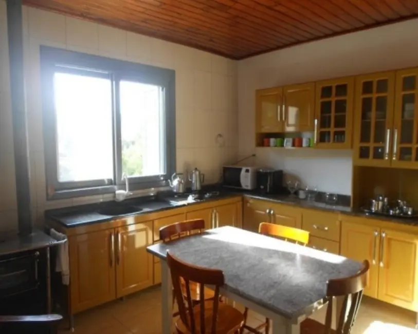 Foto 3 de Casa com 2 quartos à venda, 120m2 em Nova Petropolis - RS