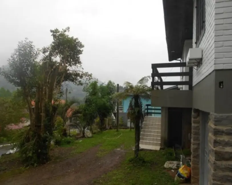 Casa com 5 quartos à venda, 192m2 em Picada Cafe - RS - imagem 8 Foto 8 de Casa com 5 quartos à venda, 192m2 em Picada Cafe - RS