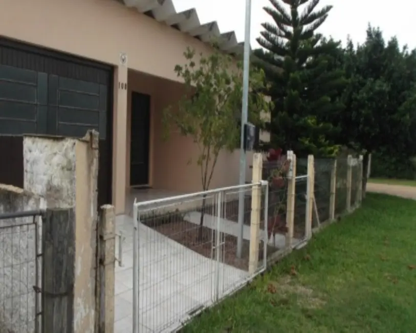 Foto 1 de Casa com 2 quartos à venda, 178m2 em Centro, Arambare - RS