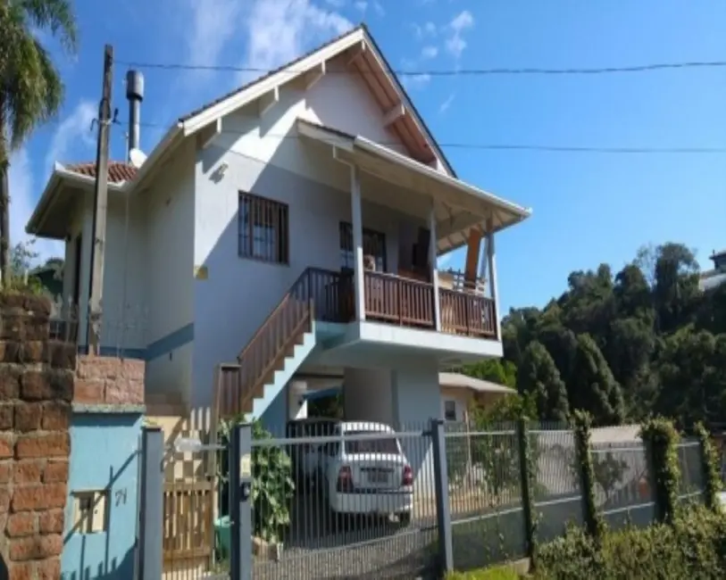 Foto 1 de Casa com 3 quartos à venda, 100m2 em Nova Petropolis - RS