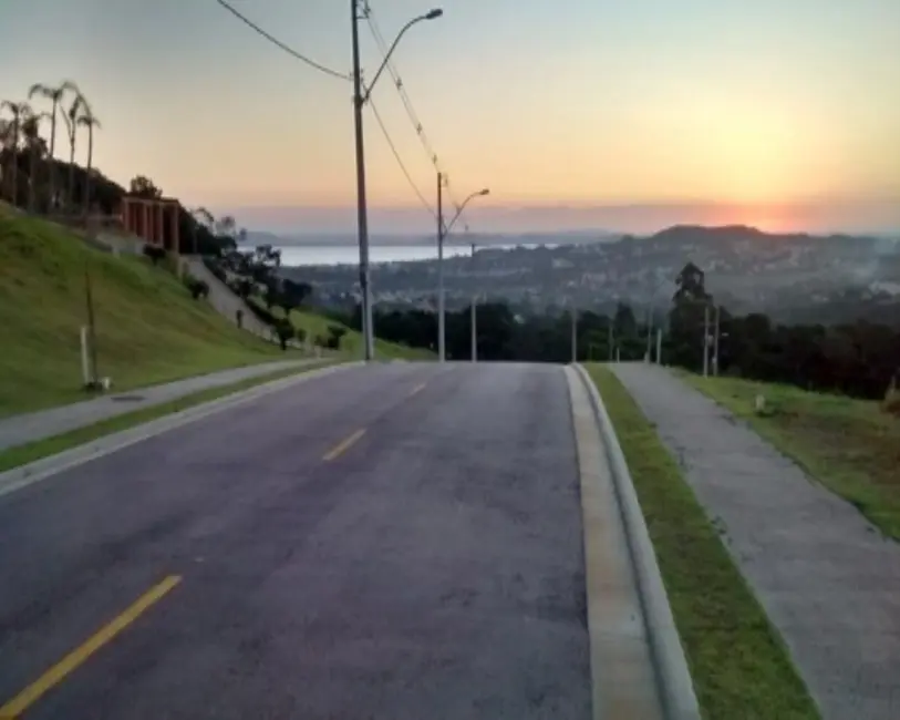 Foto 2 de Terreno / Lote à venda em Vila Nova, Porto Alegre - RS