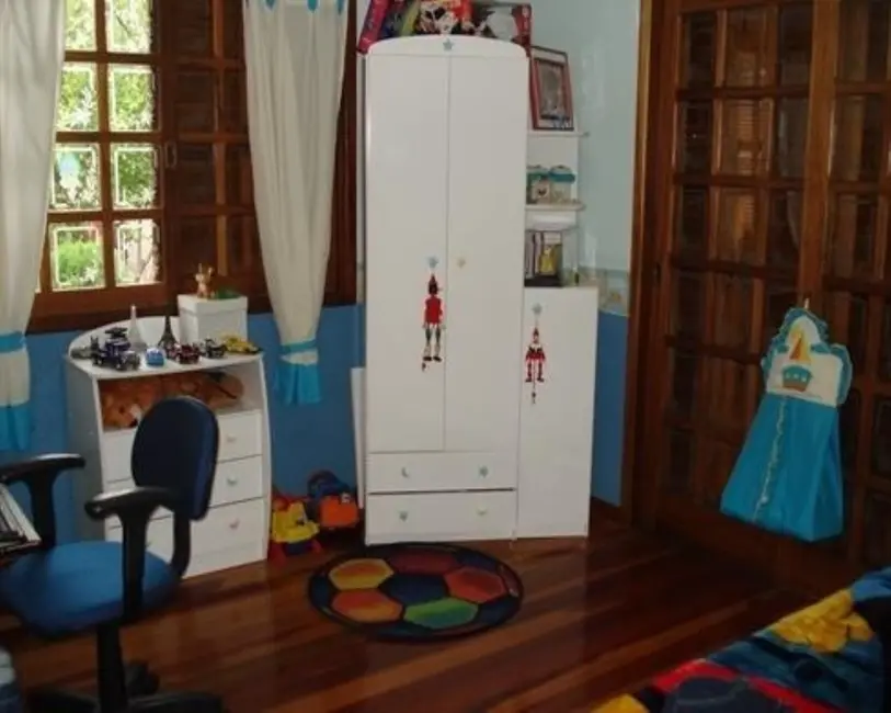 Foto 4 de Casa com 4 quartos à venda, 305m2 em Porto Alegre - RS