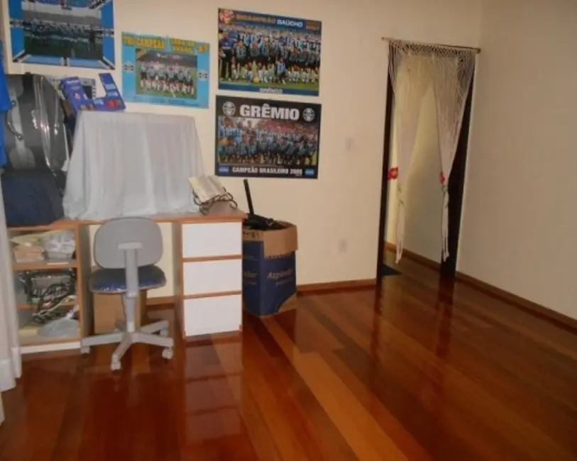 Casa com 4 quartos à venda, 185m2 em Nova Petropolis - RS - imagem 3 Foto 3 de Casa com 4 quartos à venda, 185m2 em Nova Petropolis - RS