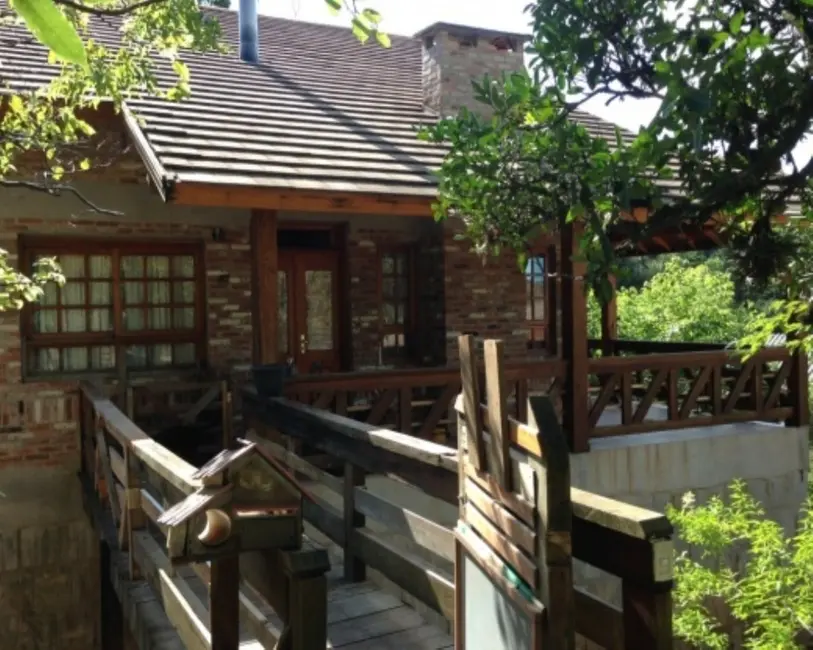 Casa com 2 quartos à venda, 180m2 em Nova Petropolis - RS - imagem 2 Foto 2 de Casa com 2 quartos à venda, 180m2 em Nova Petropolis - RS