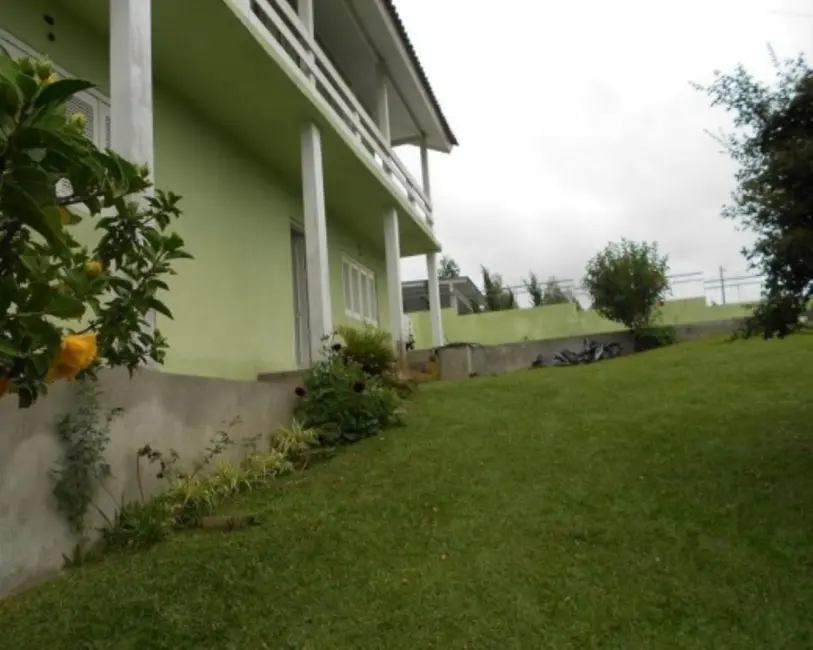 Foto 2 de Casa com 6 quartos à venda, 300m2 em Nova Petropolis - RS