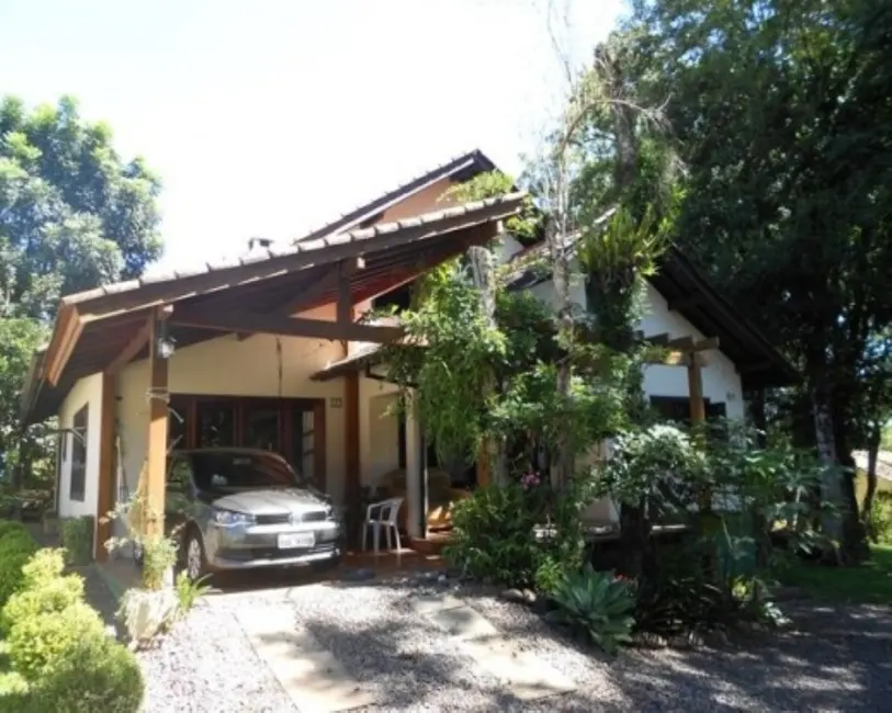 Foto 1 de Casa com 3 quartos à venda, 178m2 em Nova Petropolis - RS