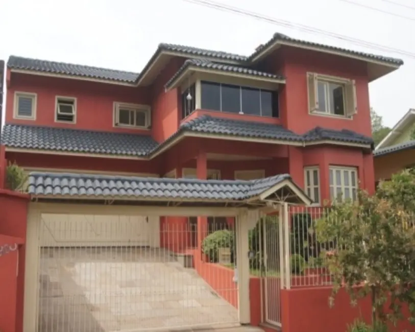 Foto 1 de Casa com 4 quartos à venda, 250m2 em Nova Petropolis - RS