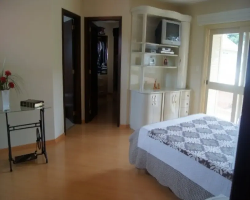 Casa com 4 quartos à venda, 250m2 em Nova Petropolis - RS - imagem 6 Foto 6 de Casa com 4 quartos à venda, 250m2 em Nova Petropolis - RS