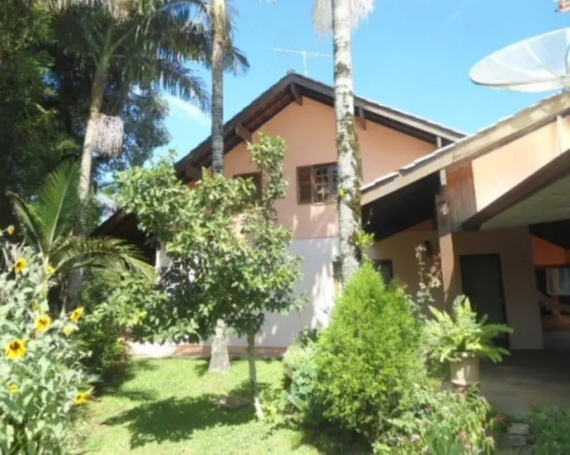 Casa com 5 quartos à venda, 385m2 em Nova Petropolis - RS - imagem 3 Foto 3 de Casa com 5 quartos à venda, 385m2 em Nova Petropolis - RS