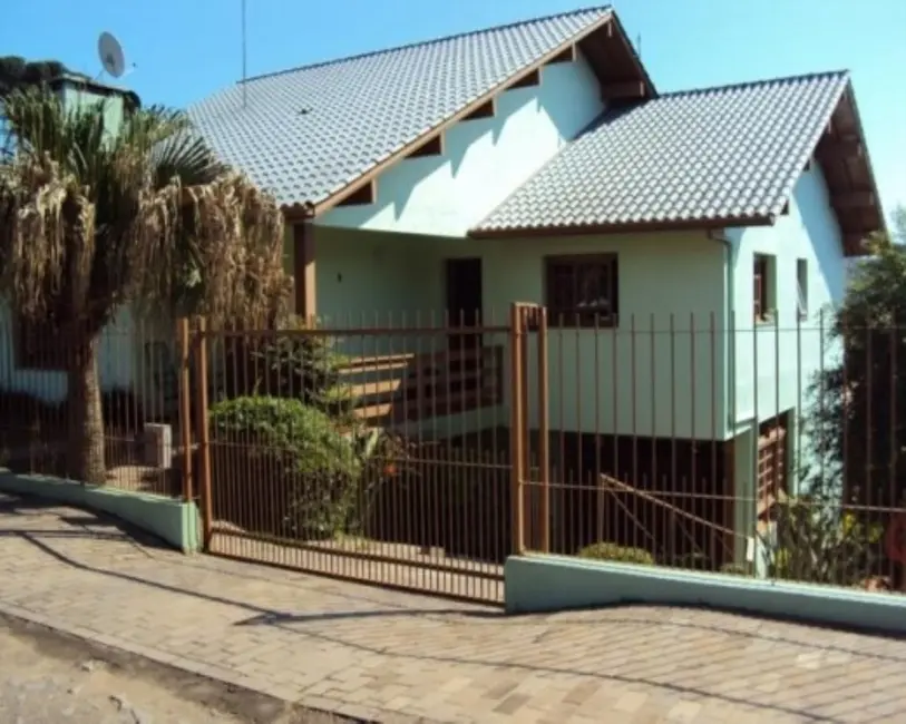 Foto 1 de Casa com 5 quartos à venda, 286m2 em Nova Petropolis - RS