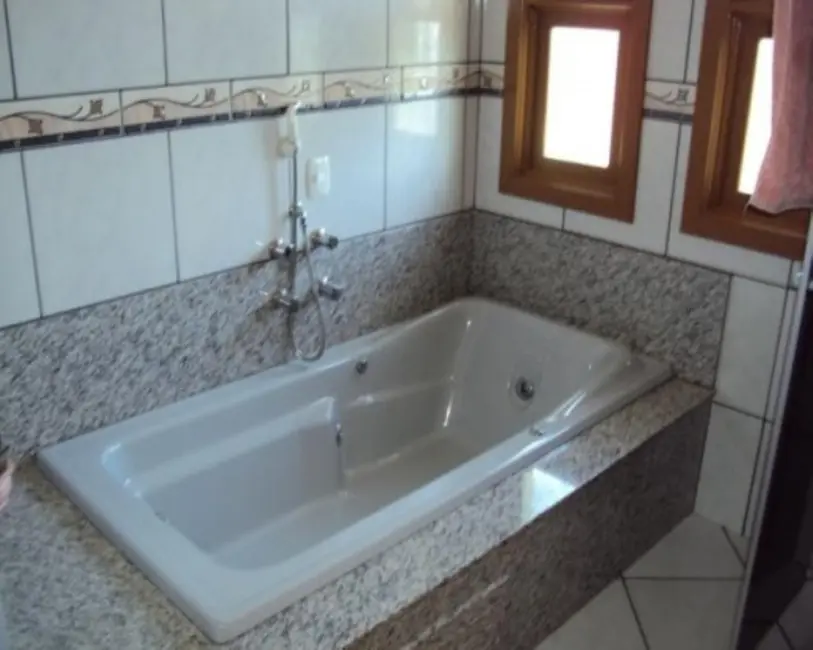 Foto 9 de Casa com 5 quartos à venda, 286m2 em Nova Petropolis - RS