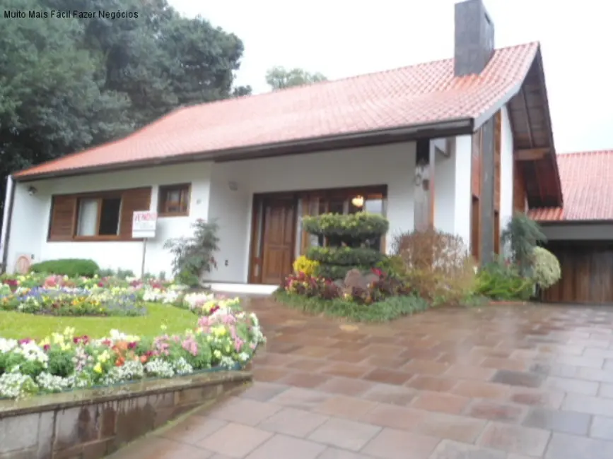 Foto 1 de Casa com 2 quartos à venda, 200m2 em Centro, Nova Petropolis - RS