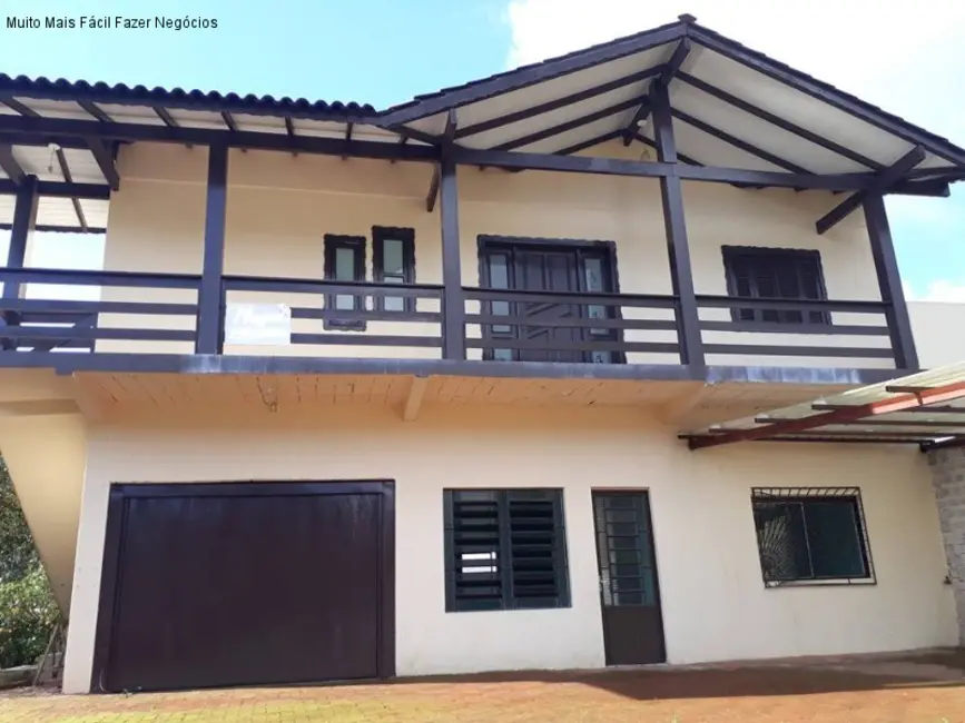 Foto 2 de Casa com 3 quartos à venda, 239m2 em Nova Petropolis - RS
