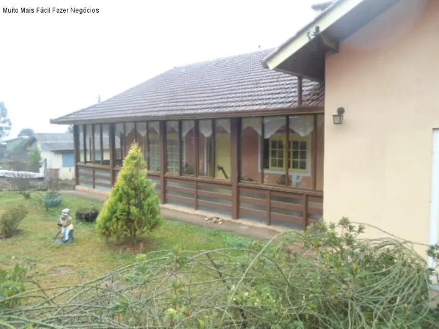 Foto 1 de Casa com 3 quartos à venda, 380m2 em Nova Petropolis - RS