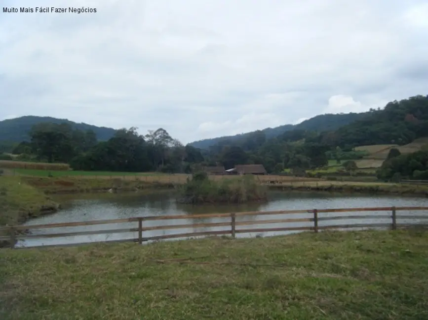 Sítio / Rancho com 7 quartos à venda, 150m2 em Nova Petropolis - RS - imagem 4 Foto 4 de Sítio / Rancho com 7 quartos à venda, 150m2 em Nova Petropolis - RS