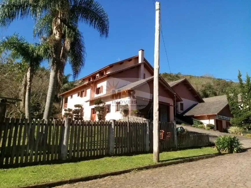 Casa com 5 quartos à venda, 750m2 em Nova Petropolis - RS - imagem 2 Foto 2 de Casa com 5 quartos à venda, 750m2 em Nova Petropolis - RS