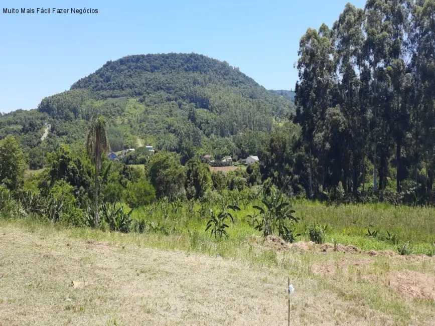 Foto 1 de Terreno / Lote à venda, 574m2 em Picada Cafe - RS
