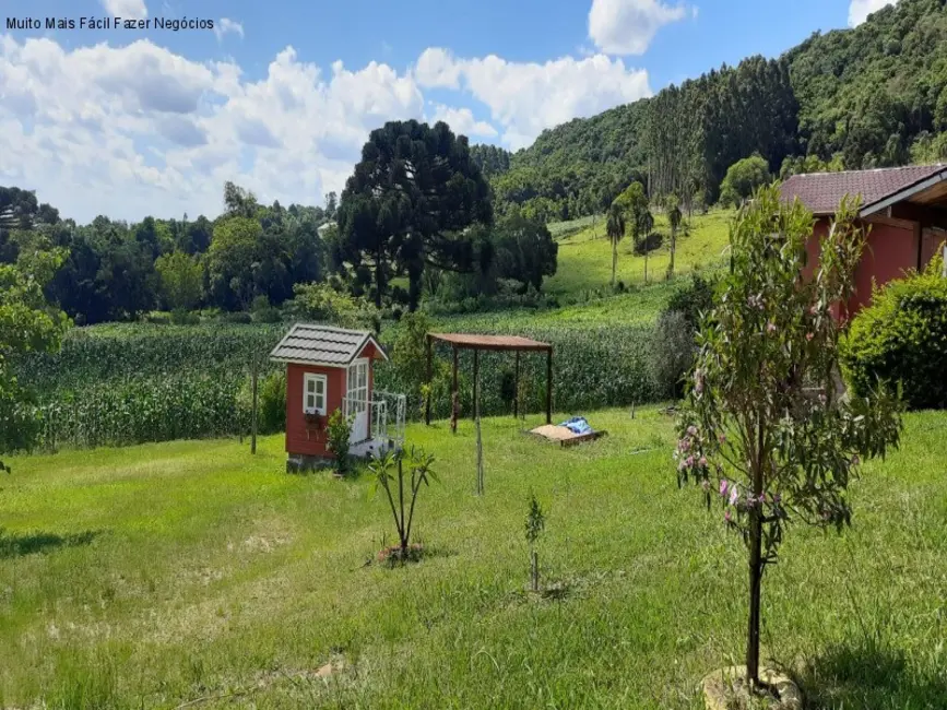 Foto 5 de Sítio / Rancho com 4 quartos à venda, 300m2 em Nova Petropolis - RS