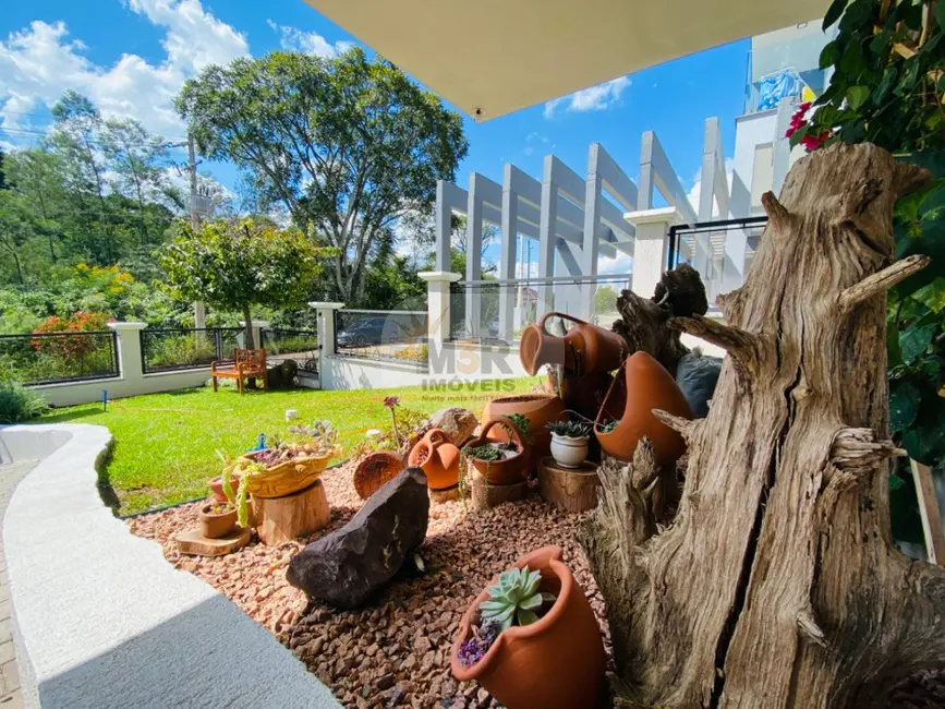 Foto 9 de Casa com 3 quartos à venda, 358m2 em Nova Petropolis - RS