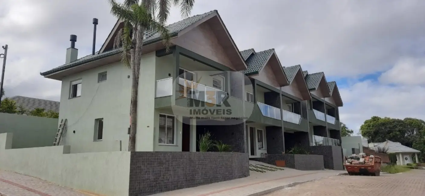 Foto 2 de Casa com 3 quartos para alugar, 172m2 em Nova Petropolis - RS