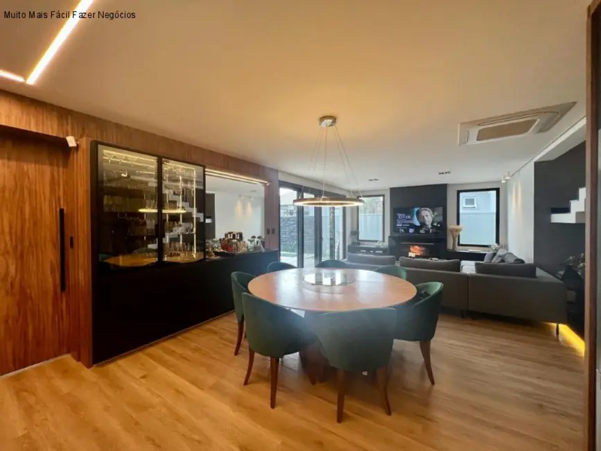 Foto 1 de Casa com 4 quartos à venda, 339m2 em Nova Petropolis - RS