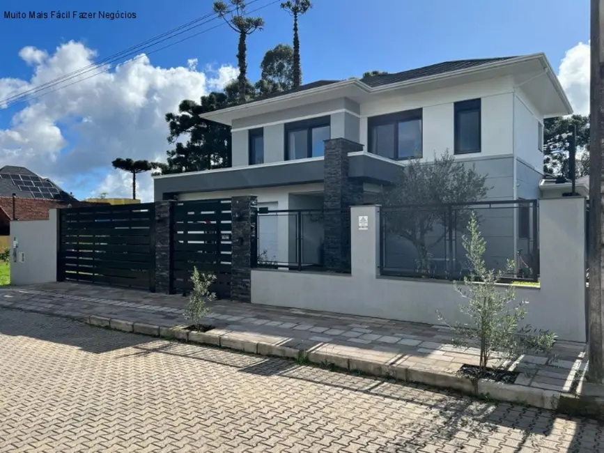 Foto 2 de Casa com 4 quartos à venda, 339m2 em Nova Petropolis - RS