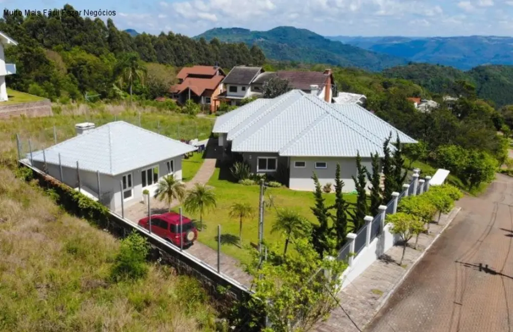 Casa com 3 quartos à venda, 416m2 em Nova Petropolis - RS - imagem 3 Foto 3 de Casa com 3 quartos à venda, 416m2 em Nova Petropolis - RS