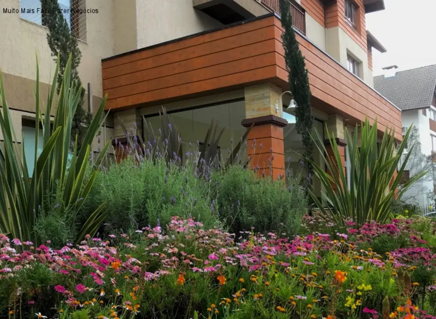 Apartamento com 3 quartos à venda, 310m2 em Centro, Gramado - RS - imagem 8 Foto 8 de Apartamento com 3 quartos à venda, 310m2 em Centro, Gramado - RS