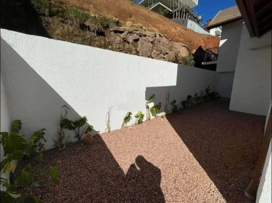 Casa com 4 quartos à venda, 300m2 em Gramado - RS - imagem 6 Foto 6 de Casa com 4 quartos à venda, 300m2 em Gramado - RS