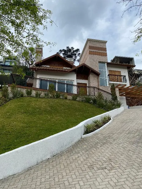 Casa com 4 quartos à venda, 300m2 em Gramado - RS - imagem 9 Foto 9 de Casa com 4 quartos à venda, 300m2 em Gramado - RS